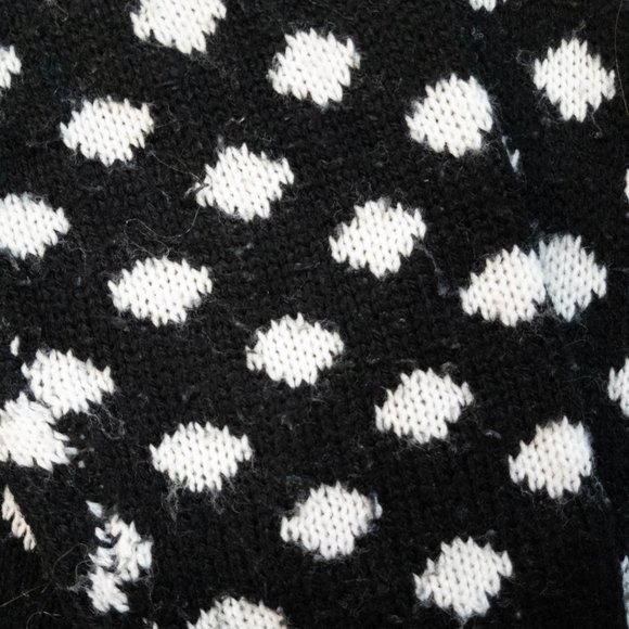 Black and White Polka Dot Cozy Knit Crewneck Sweater in Size S - Picture 3 of 10
